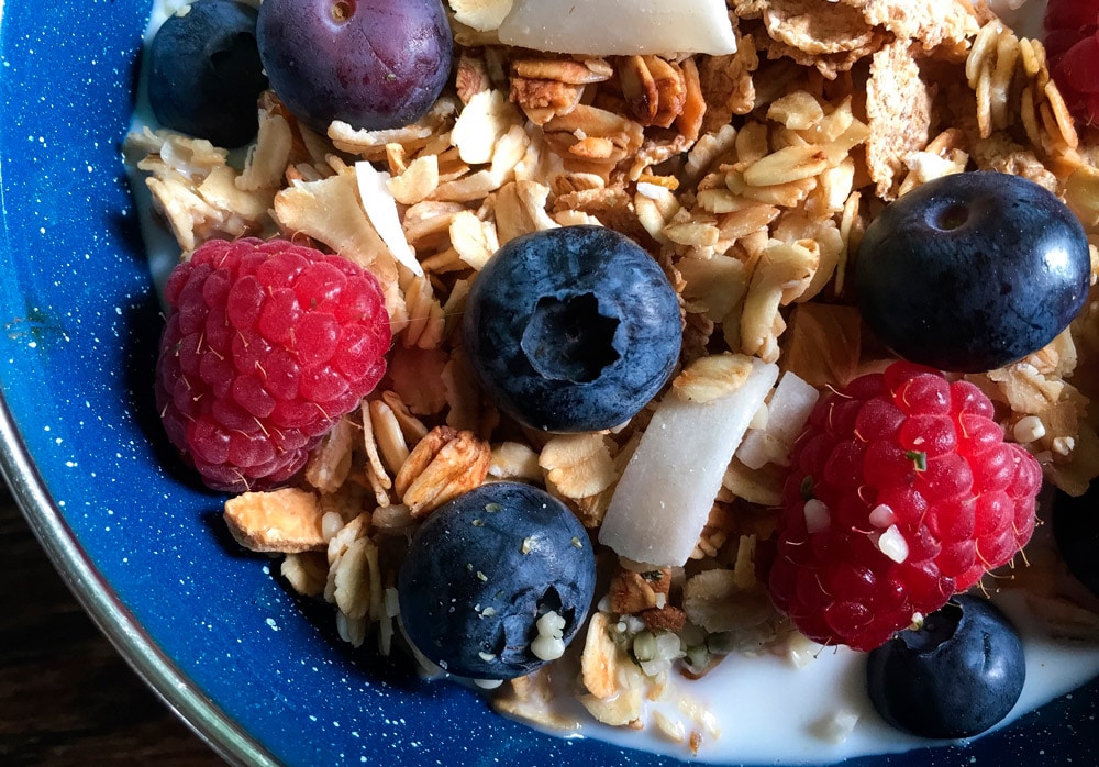 bol de fruta con acai berry