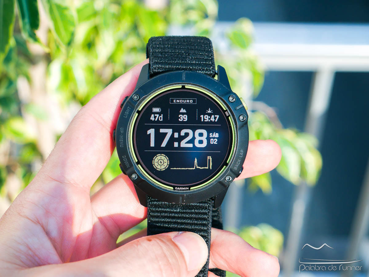 Garmin Enduro 2: smartwatch deportivo con GPS, carga solar y 30