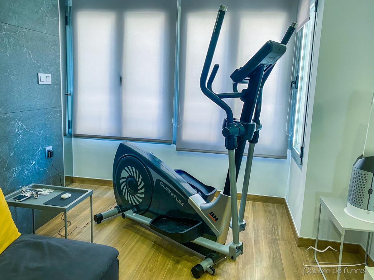 Máquinas de gimnasio y ejercicio BH Fitness Bicicleta Elíptica